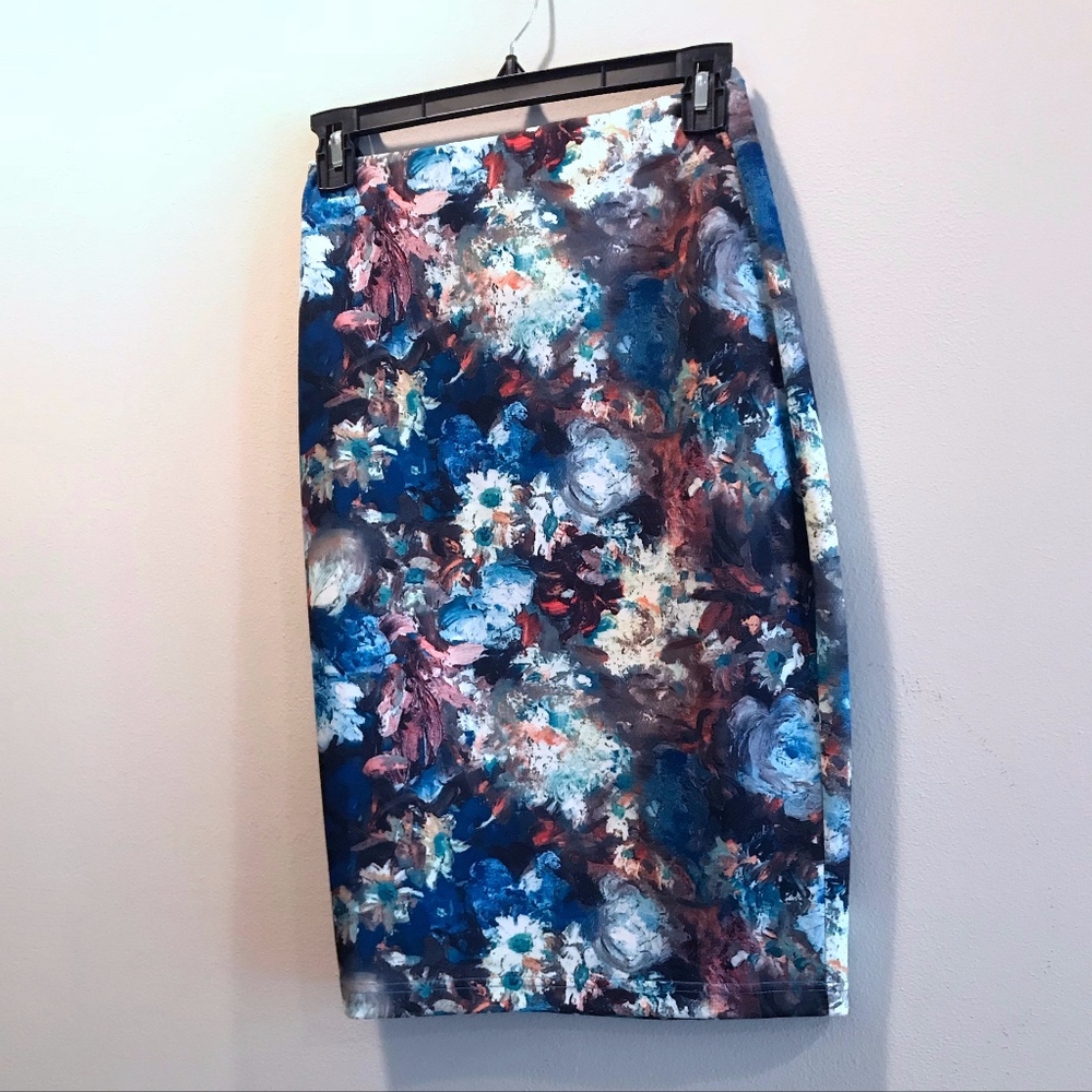 NWT Meghan LA Floral Oil Painting Pencil Skirt